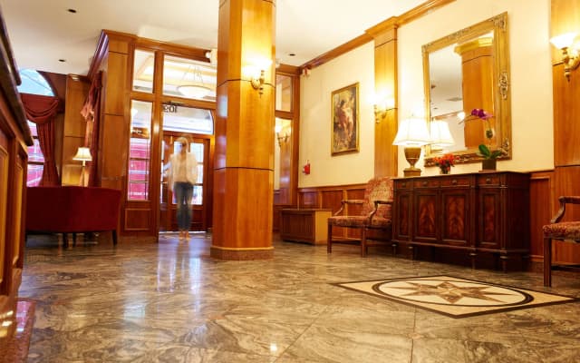 Hotel St. James - photo 2
