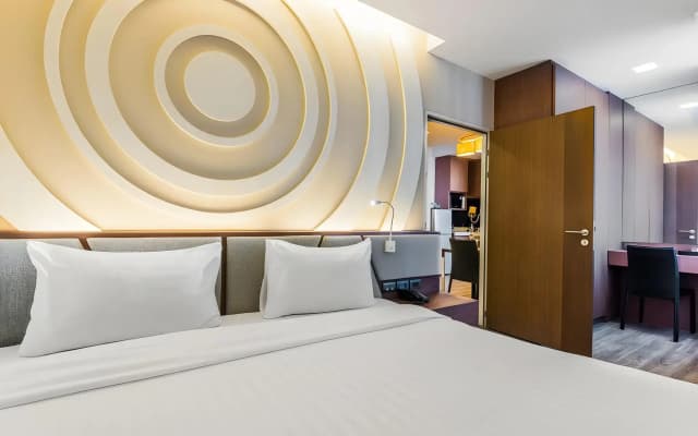 Olive Bangkok Hotel - photo 2