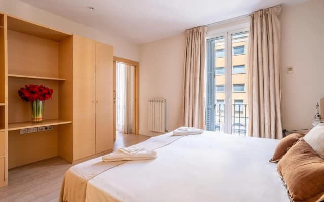 Classy 3bed 3bath apartment in Eixample - photo 4