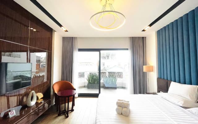 Royal Dragon Boutique Hotel - photo 4