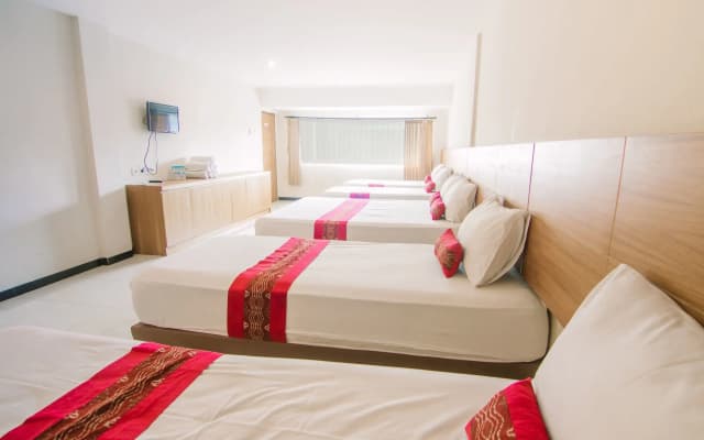 Kuta Suci Beach Hotel - photo 4