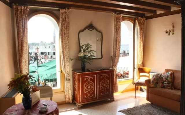 San Simeon Apartments - photo 2
