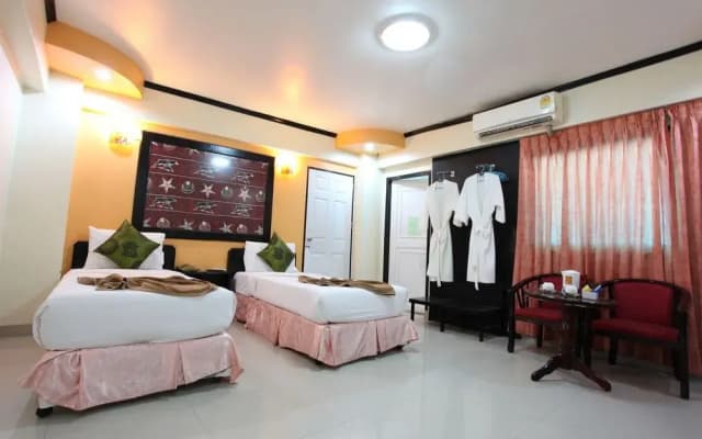 Home Pattaya Hotel - photo 3