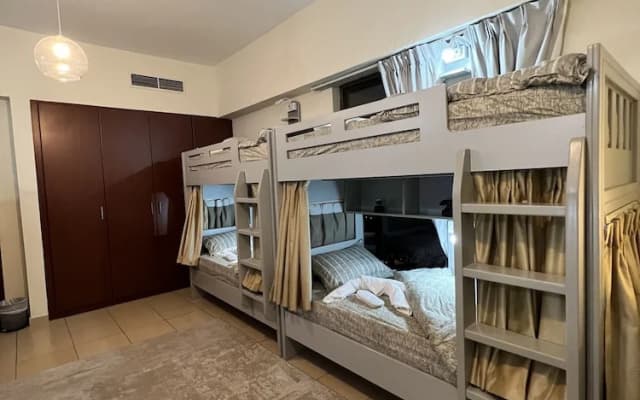 Robin Beach Hostel JBR - photo 5