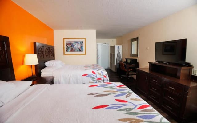 Garnet Inn & Suites, Orlando - photo 4