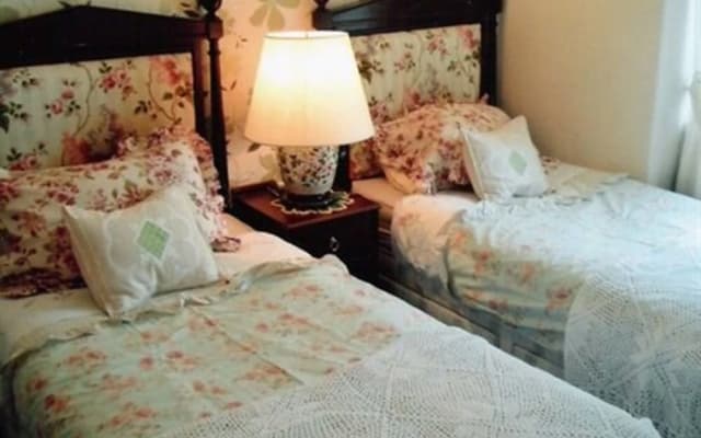 Emerald Guest House - photo 5