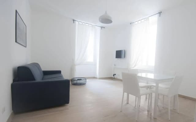 Meme Suites - photo 2