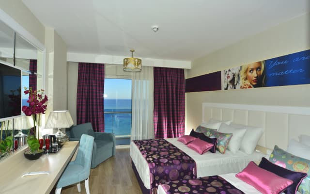 Azura Deluxe Resort & Spa - photo 3