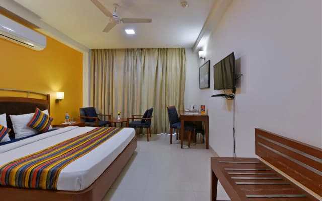Hotel Divine Inn - photo 4