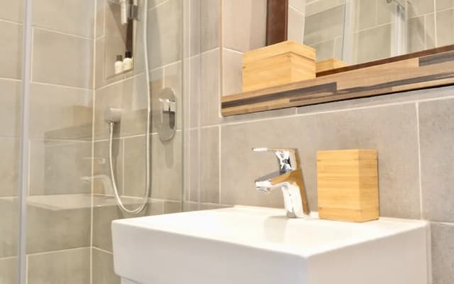 Bright Flat Near City Centre - photo 4