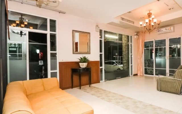Greenview Ekkamai10 Suite - photo 2