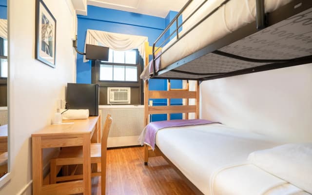 Vanderbilt YMCA Hostel - photo 3