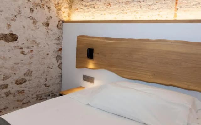 Paris Hostal - photo 4