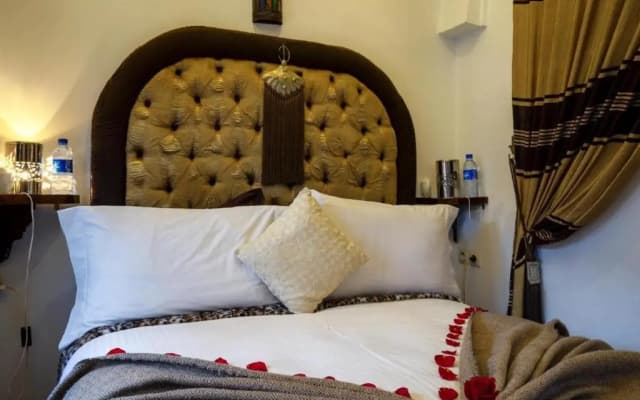 Room in B&B - Riad Anabel - Chocolat Double Room - photo 4