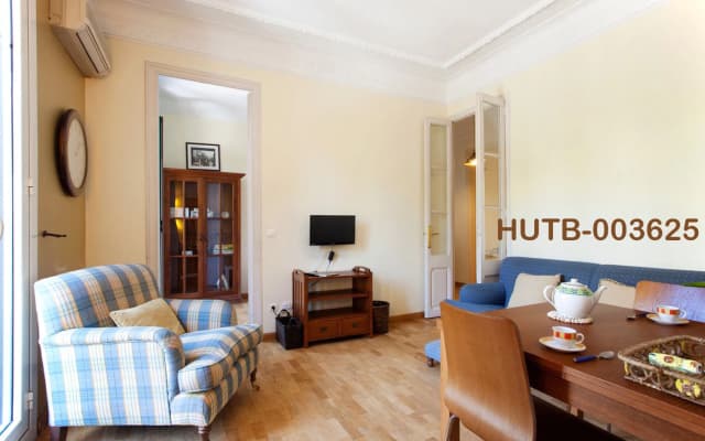 Gran Via - Three Bedroom Apartment - photo 2