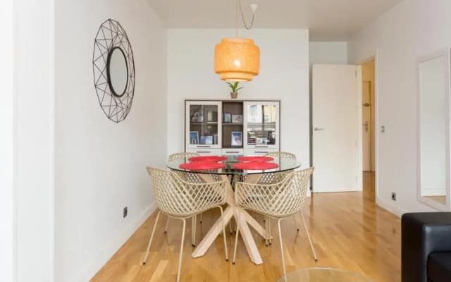 Cozy studio overlooking Pedro Zerolo Square - photo 5