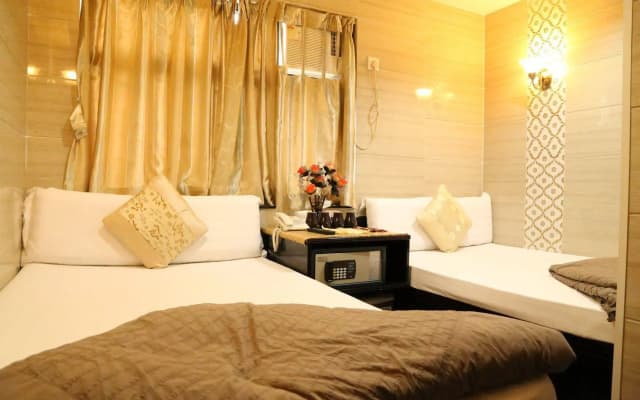 Everest Inn Guest House - photo 2