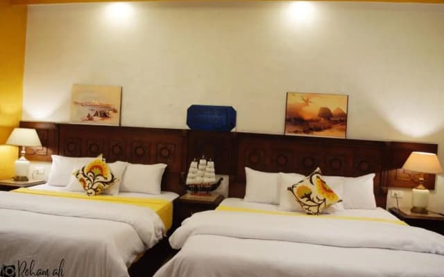 The Location Hotel - photo 3