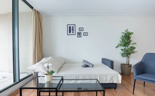 Sydney CBD Self-Contained Studio Apartment (2806PT) - photo 2