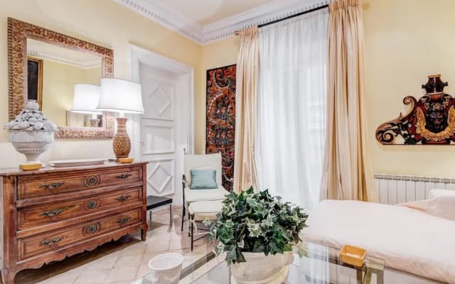 RSH Augustus Luxury Apartment - photo 2