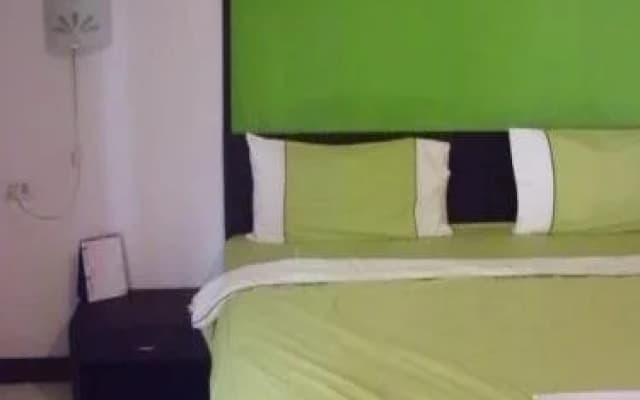 Wallop House - photo 5