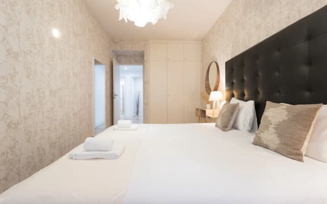 Chiado Modern Three-Bedroom Apartment - by LU Holidays - photo 4