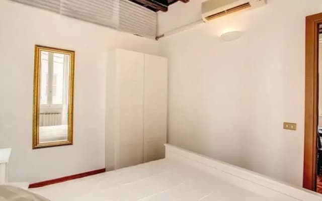 Over the Ghetto - photo 4