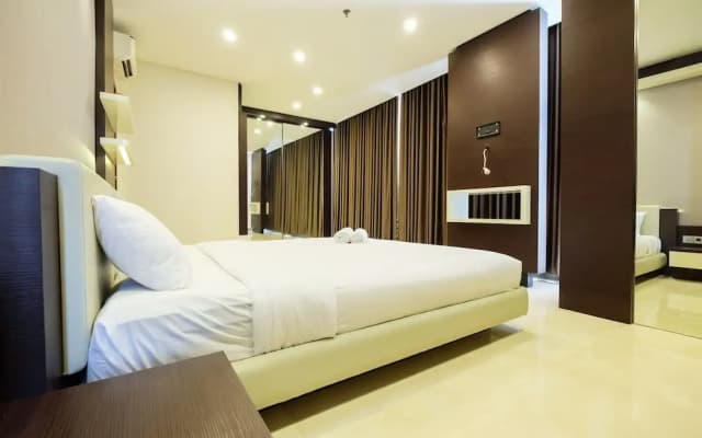 Modern Elegant Design L'Avenue Apartment - photo 3