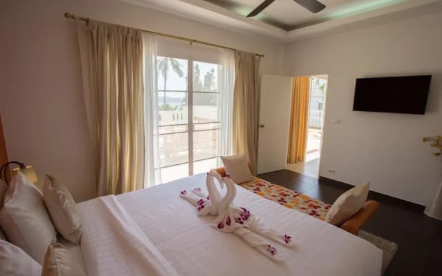 Blissful Tropical Stay at SeaLaVie Villa - photo 4
