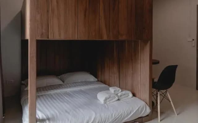 Psych Hostel - photo 3