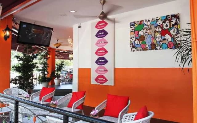 Express Hotel Est - photo 4