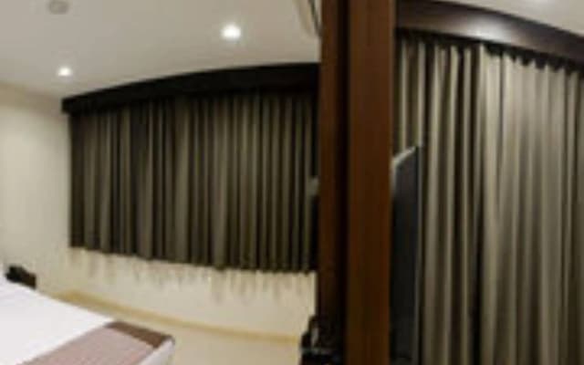 The Pad Silom Serviced Apartment - photo 3
