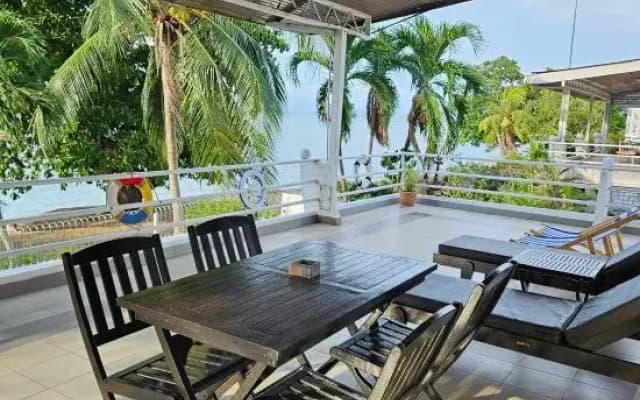Little Heaven by Sky Hive, A Beach Front Bungalow - photo 5
