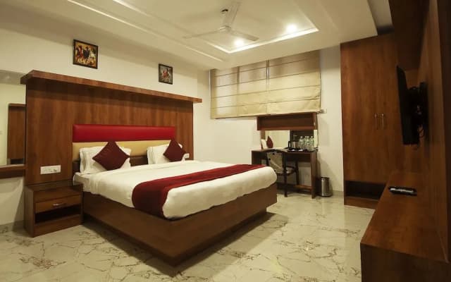 Hotel Urban Luxury - photo 4