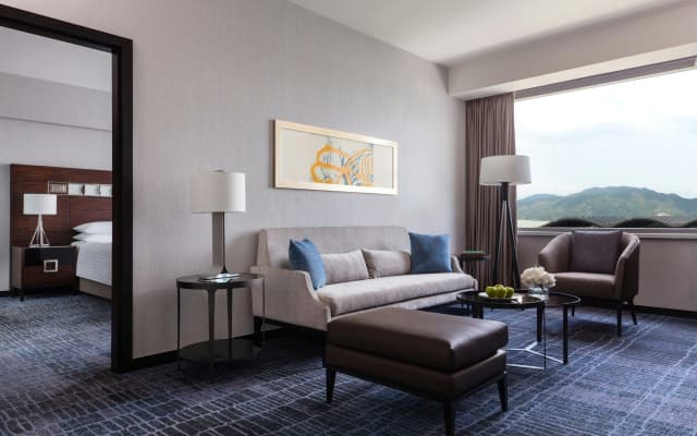 Hong Kong SkyCity Marriott Hotel - photo 3
