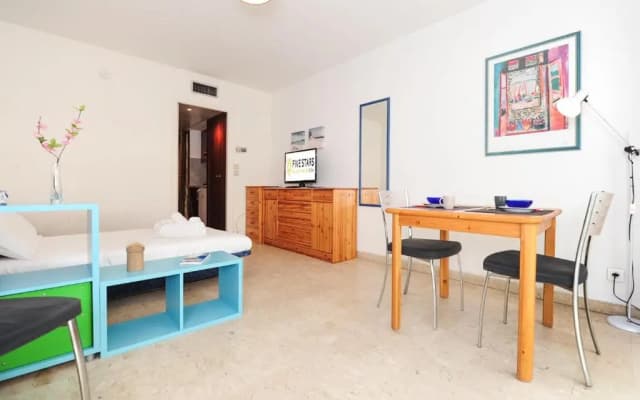 Studio Massenet Five Stars Holiday House - photo 3
