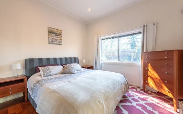 Gorgeous family retreat next to the CBD - photo 2
