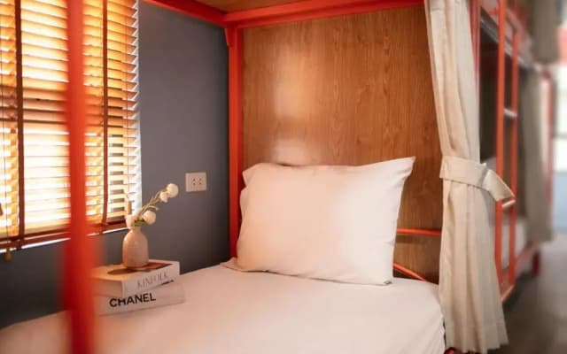 Hanoi Backpackers Hostel & Rooftop bar - photo 4