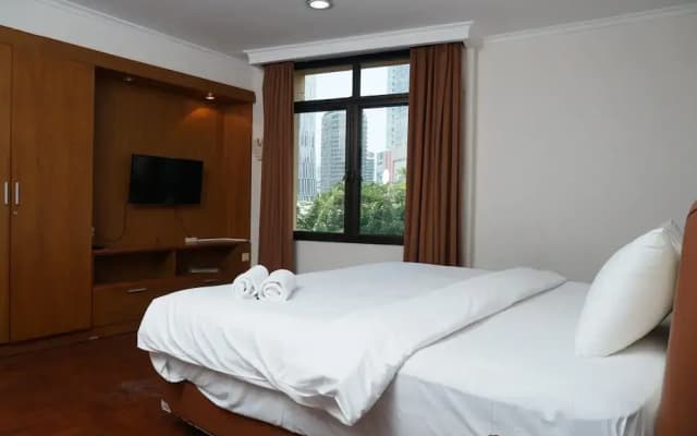 Modern and Spacious 2BR at Kusuma Chandra Apartment By Travelio - photo 3