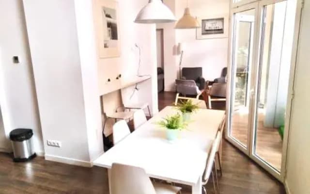 Stylish Modern Gracia Apartment 2A - photo 2