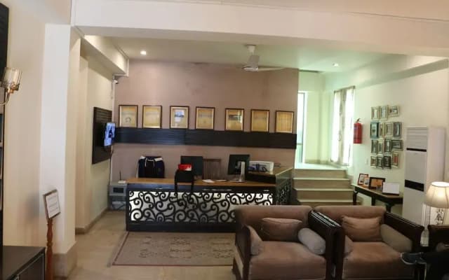 Van Xuan Hotel - photo 2