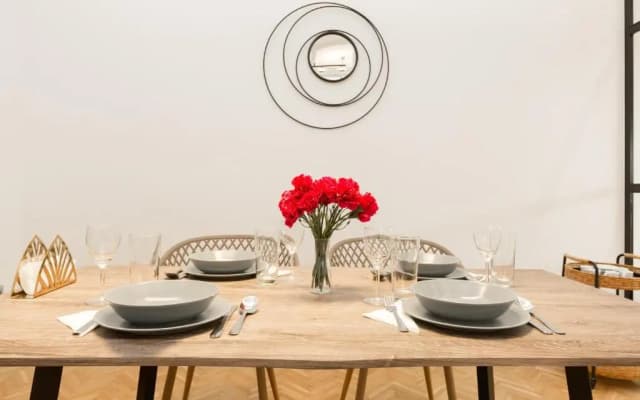 Space and Style in The Heart Of Budapest w 2BR&2BT - photo 4