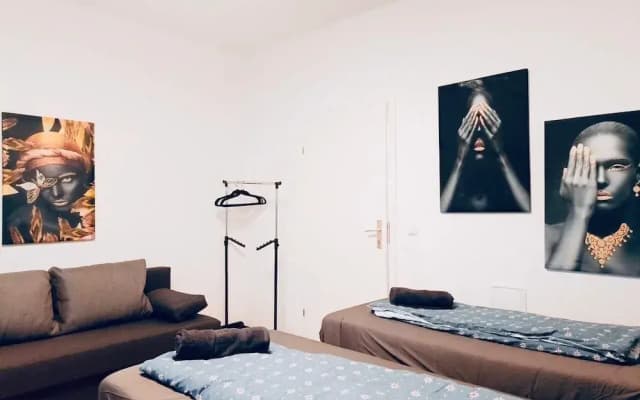 Comfy 3BR Apt for Groups Near Park - photo 4
