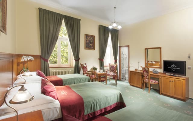 Green Garden Hotel - photo 4