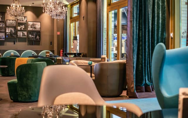 Motel One Berlin-Ku'Damm - photo 2