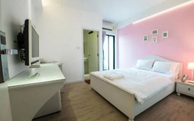 Seen Boutique Apartment - photo 4