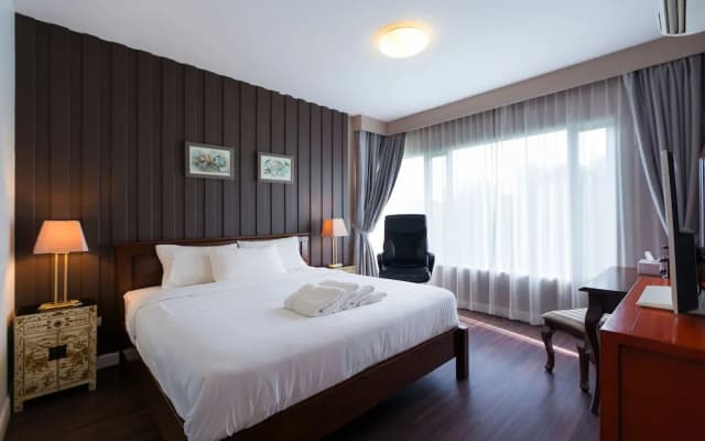 Baan SanPluem Beachfront Condominium - photo 3