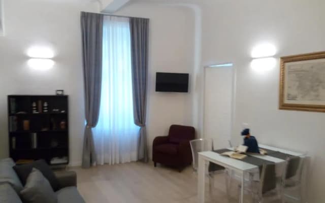 Opera 19 Luxury Apartment - photo 5