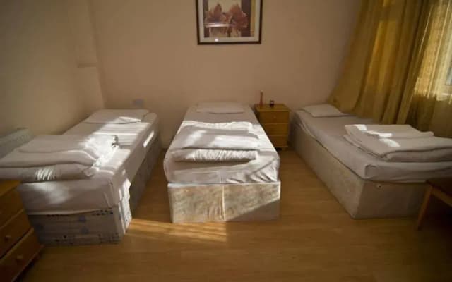 Gloucester Hotel - photo 5