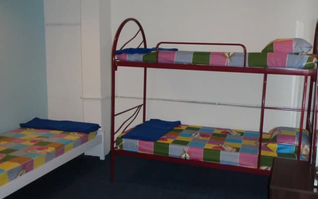 Submarine Guest House Central Market - Hostel - photo 2